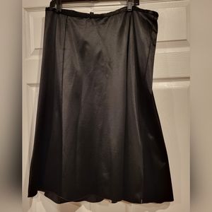 Lafayette 148 1X Fully lined black satin skirt